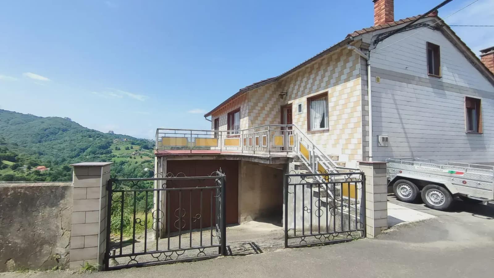 3 bedroom Finca/Country House for sale in Langreo with garage - € 139,000 (Ref: 9715303)