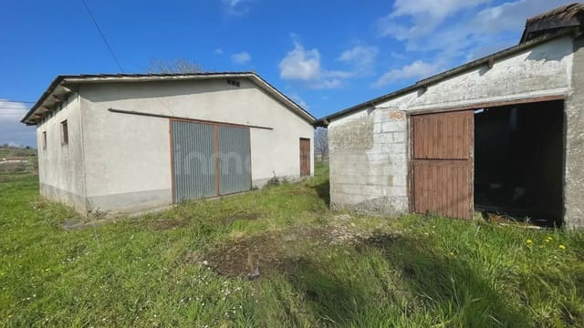 5 slaapkamer Finca/Landhuis te koop in Nava met garage - € 130.000 (Ref: 9715305)