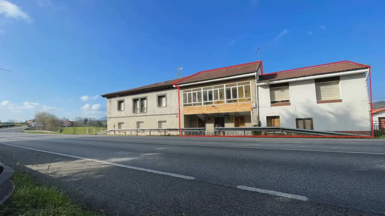 5 bedroom Finca/Country House for sale in Nava with garage - € 130,000 (Ref: 9715305)