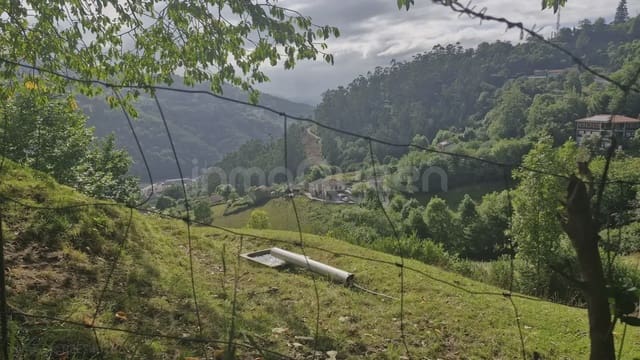 Finca/Herregård til salgs i San Martín del Rey Aurelio - € 49 900 (Ref: 9715309)