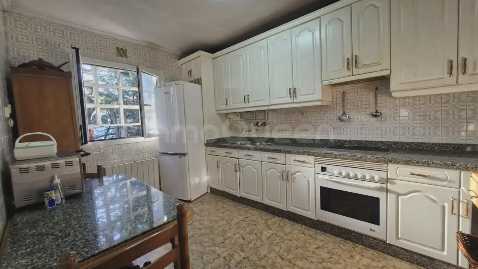 8 slaapkamer Appartement te koop in Pola de Siero - € 320.000 (Ref: 9715311)