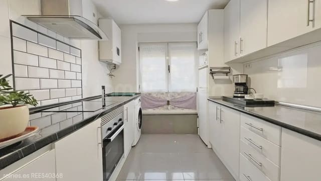 3 quarto Apartamento para venda em El Entrego, San Martín del Rey Aurelio com garagem - 83 000 € (Ref: 9715313)