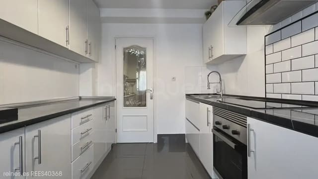 3 quarto Apartamento para venda em El Entrego, San Martín del Rey Aurelio com garagem - 83 000 € (Ref: 9715313)