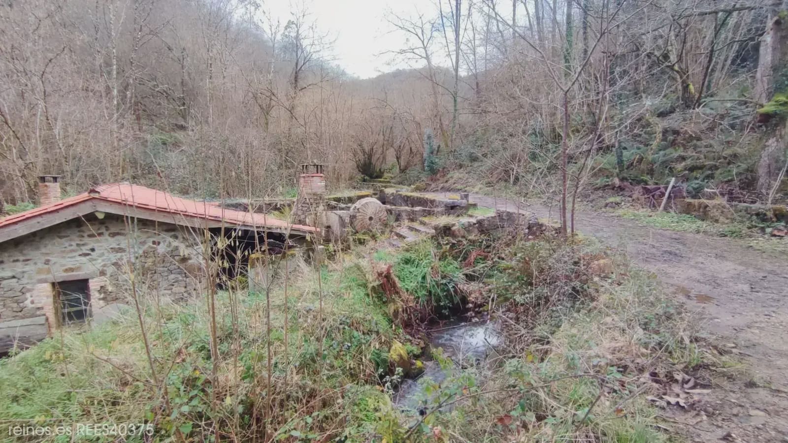 3 bedroom Finca/Country House for sale in Bimenes - € 59,000 (Ref: 9715314)