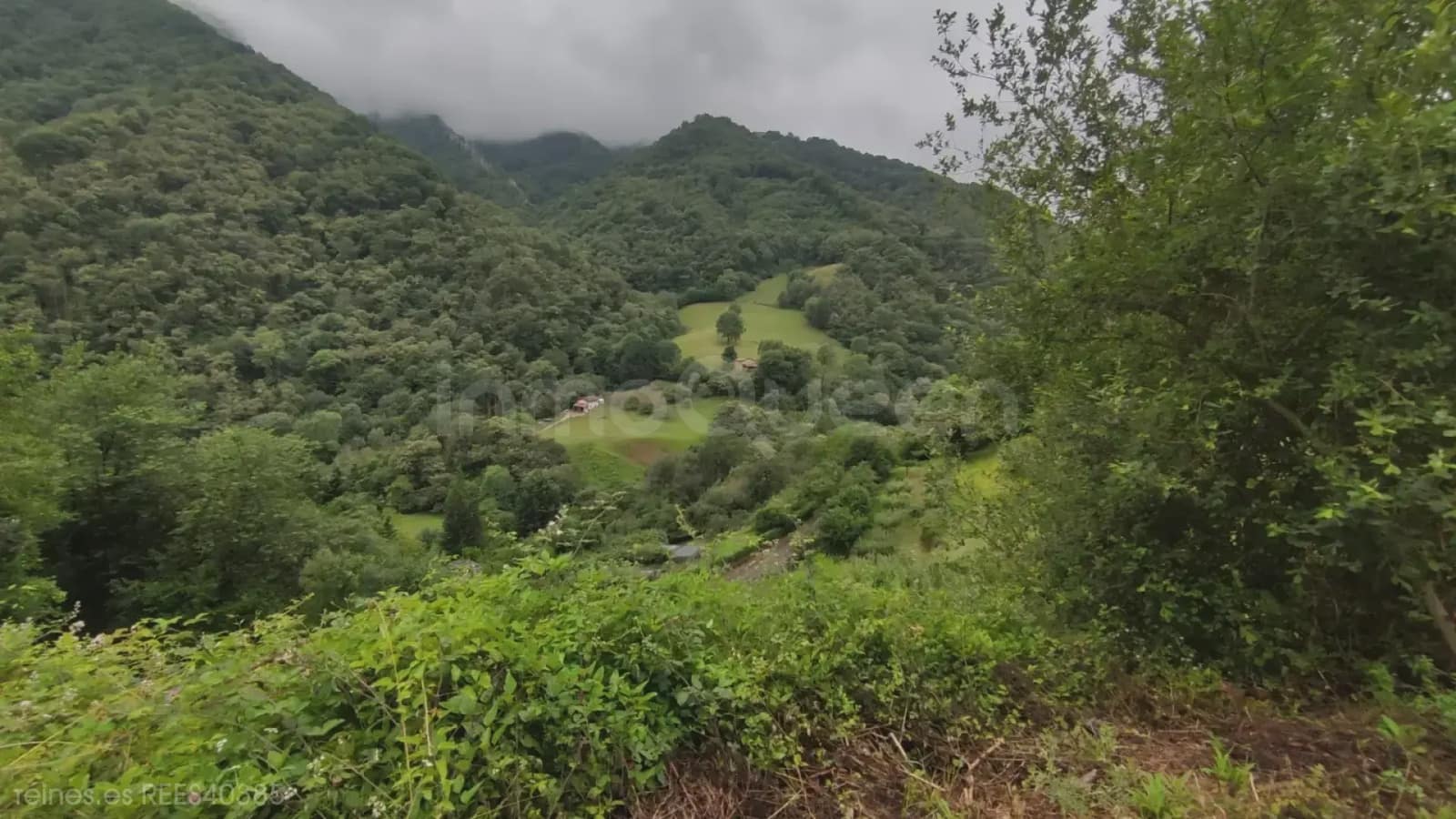 Finca/Country House for sale in Lena with garage - € 45,000 (Ref: 9715315)