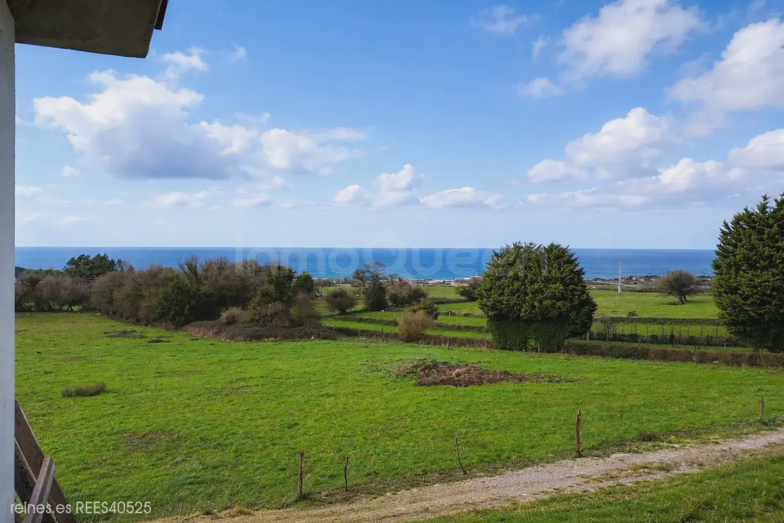 6 bedroom Apartment for sale in Barreiros with garage - € 285,000 (Ref: 9716776)