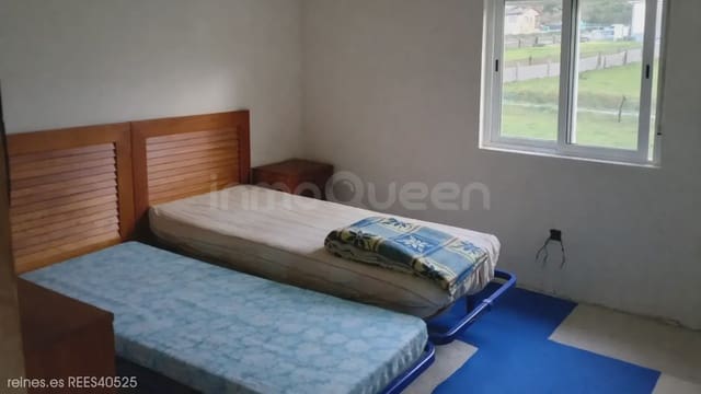 6 bedroom Apartment for sale in Barreiros with garage - € 285,000 (Ref: 9716776)