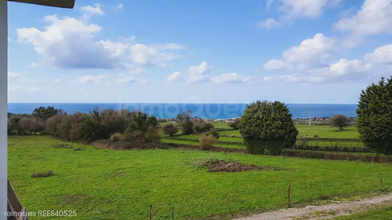 6 bedroom Apartment for sale in Barreiros with garage - € 285,000 (Ref: 9716776)