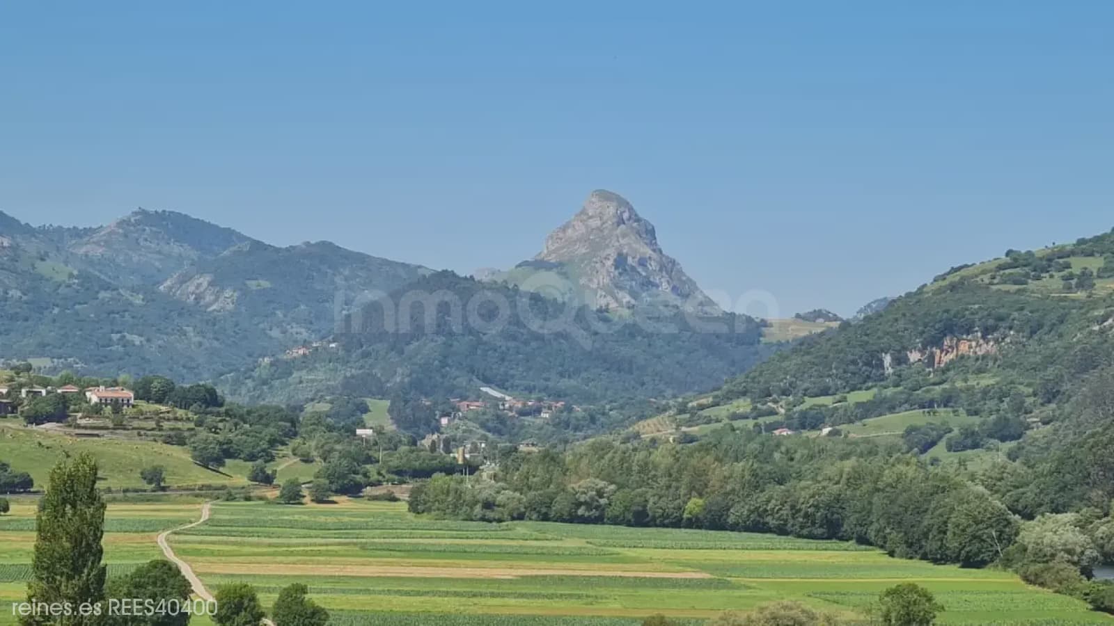 2 bedroom Apartment for sale in Penamellera Alta with garage - € 376,000 (Ref: 9725013)