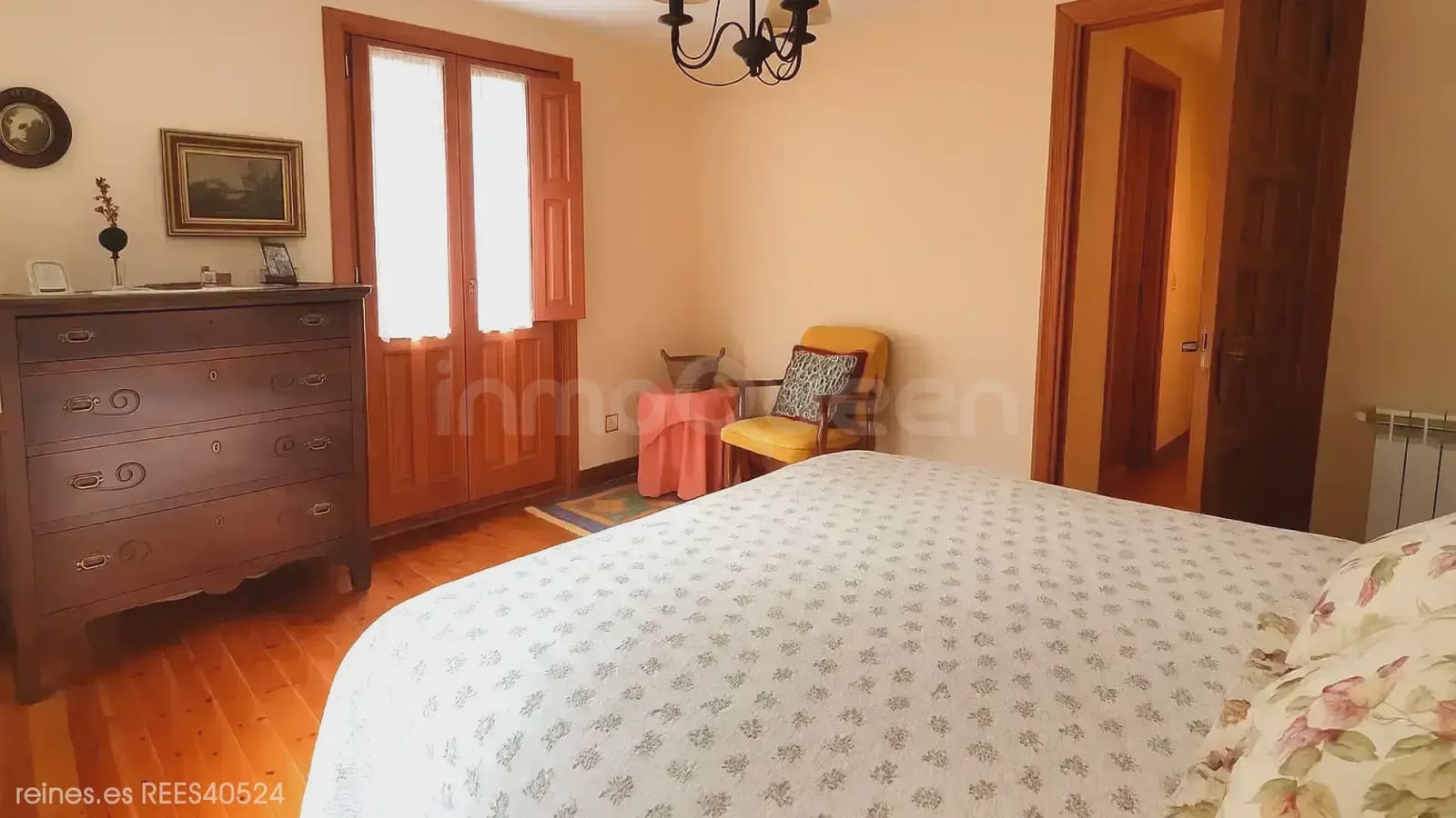 4 bedroom Finca/Country House for sale in Llanes with garage - € 350,000 (Ref: 9725146)