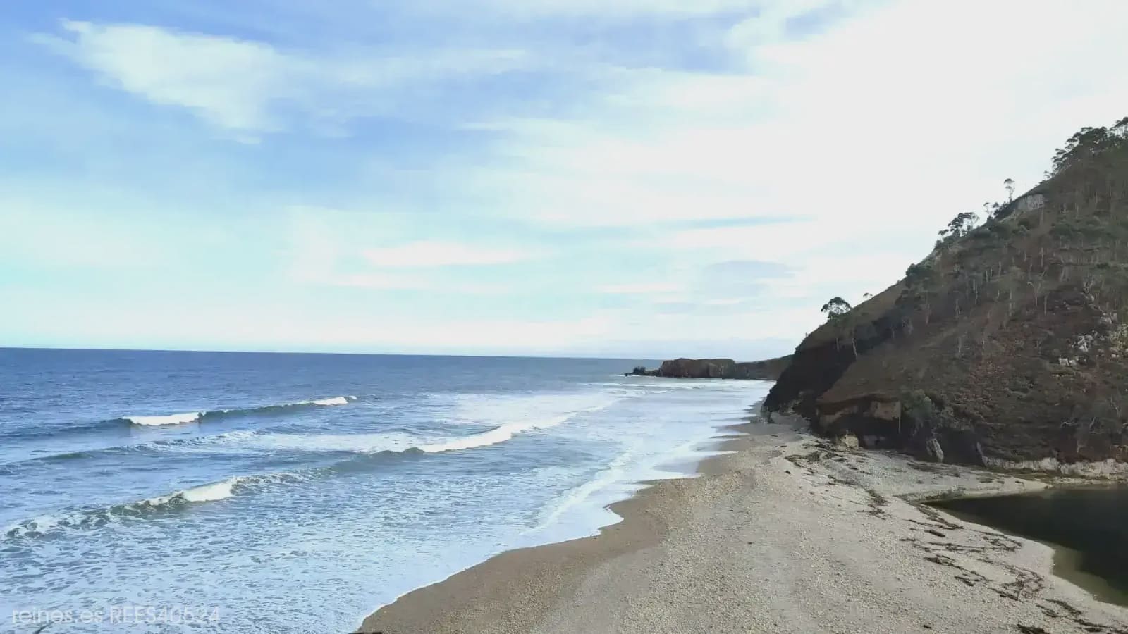 4 bedroom Finca/Country House for sale in Llanes with garage - € 350,000 (Ref: 9725146)