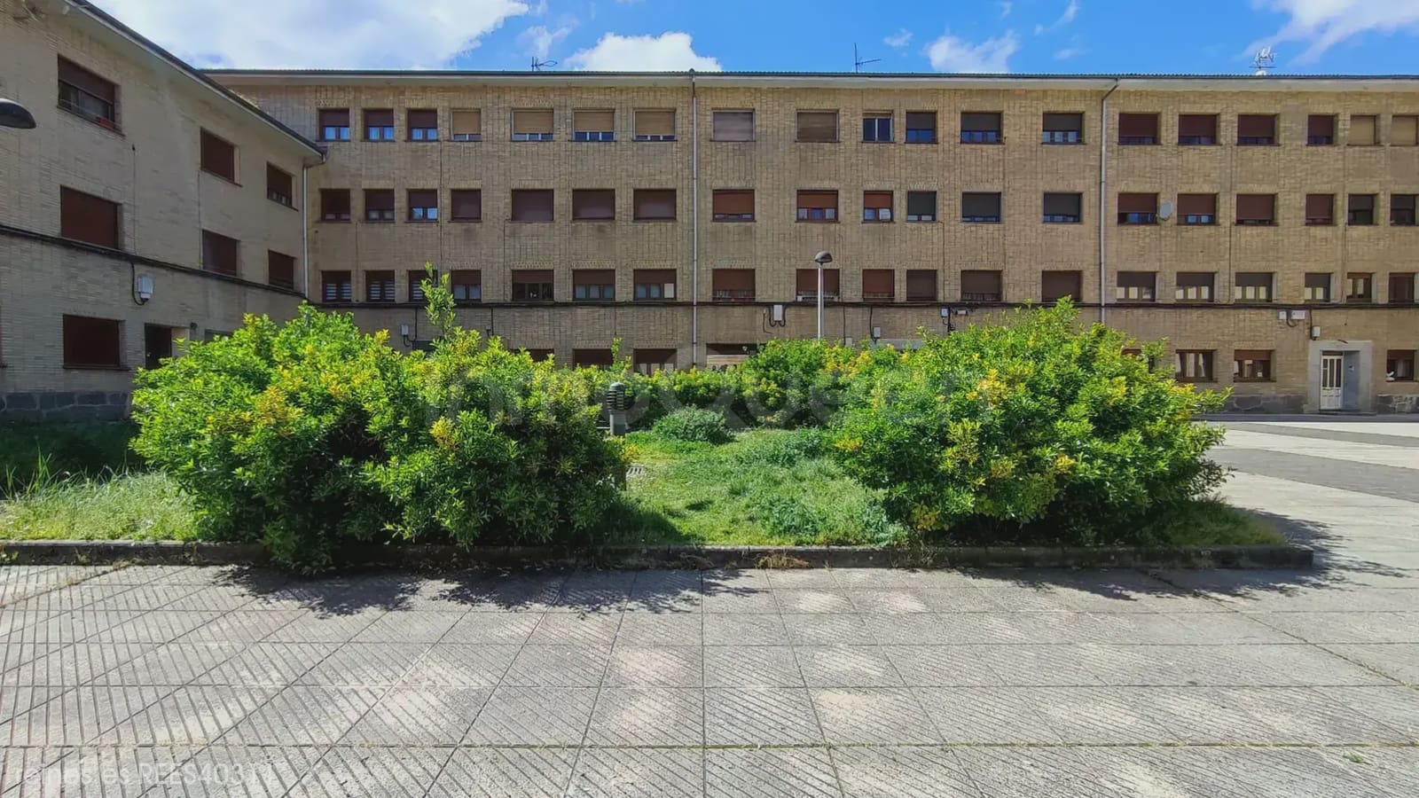 2 bedroom Flat for sale in Laviana - € 75,000 (Ref: 9725147)