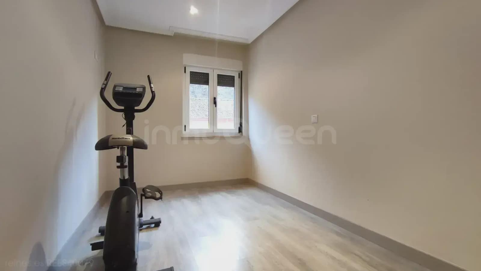 3 bedroom Flat for sale in Mieres - € 75,000 (Ref: 9727008)