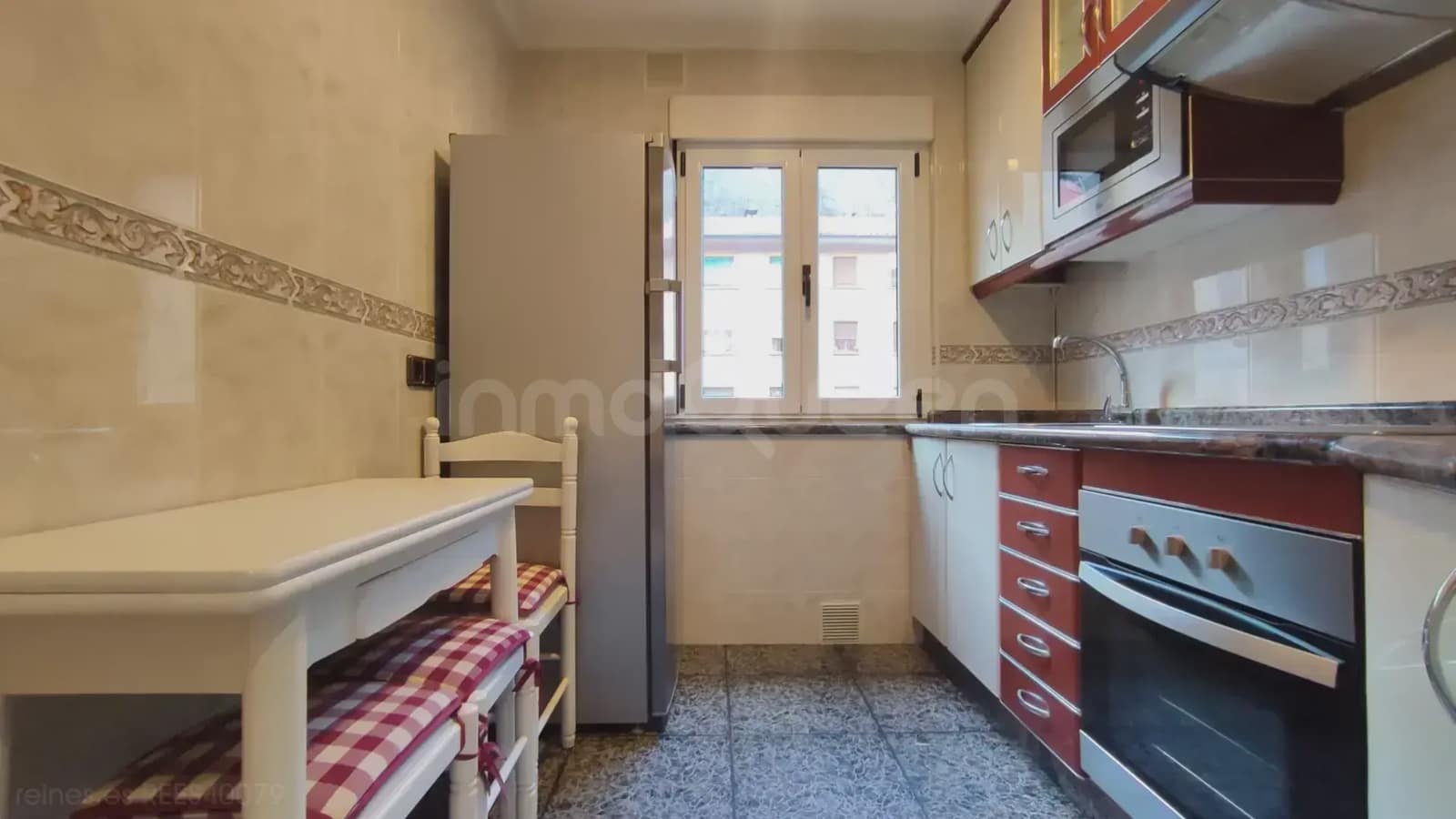 3 bedroom Flat for sale in Mieres - € 75,000 (Ref: 9727008)
