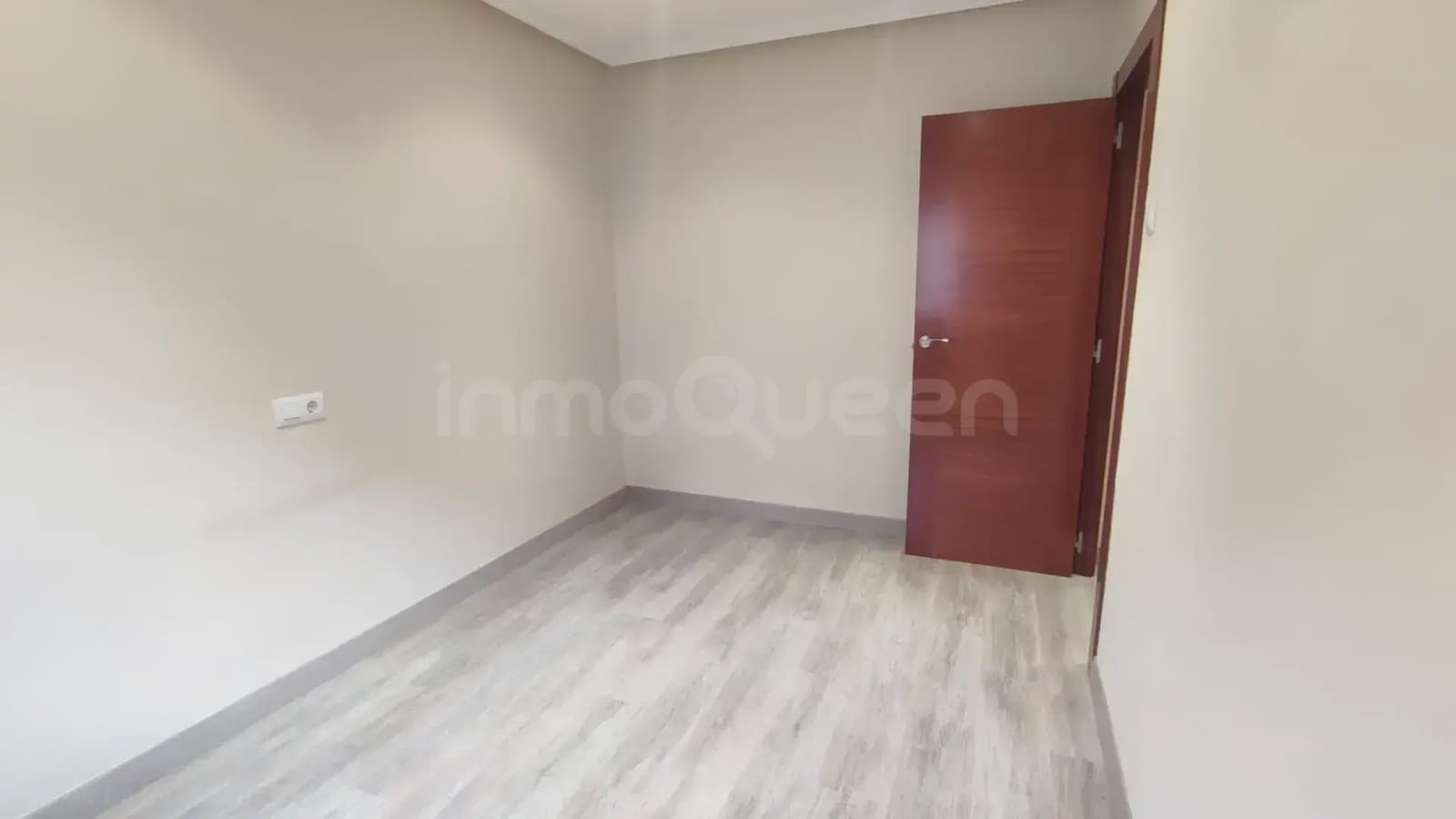 3 bedroom Flat for sale in Mieres - € 75,000 (Ref: 9727008)