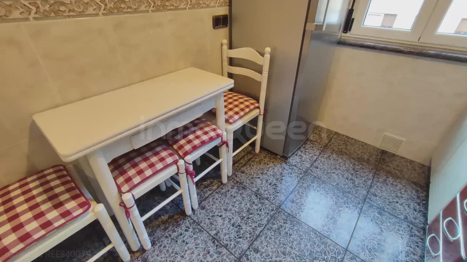 3 bedroom Flat for sale in Mieres - € 75,000 (Ref: 9727008)