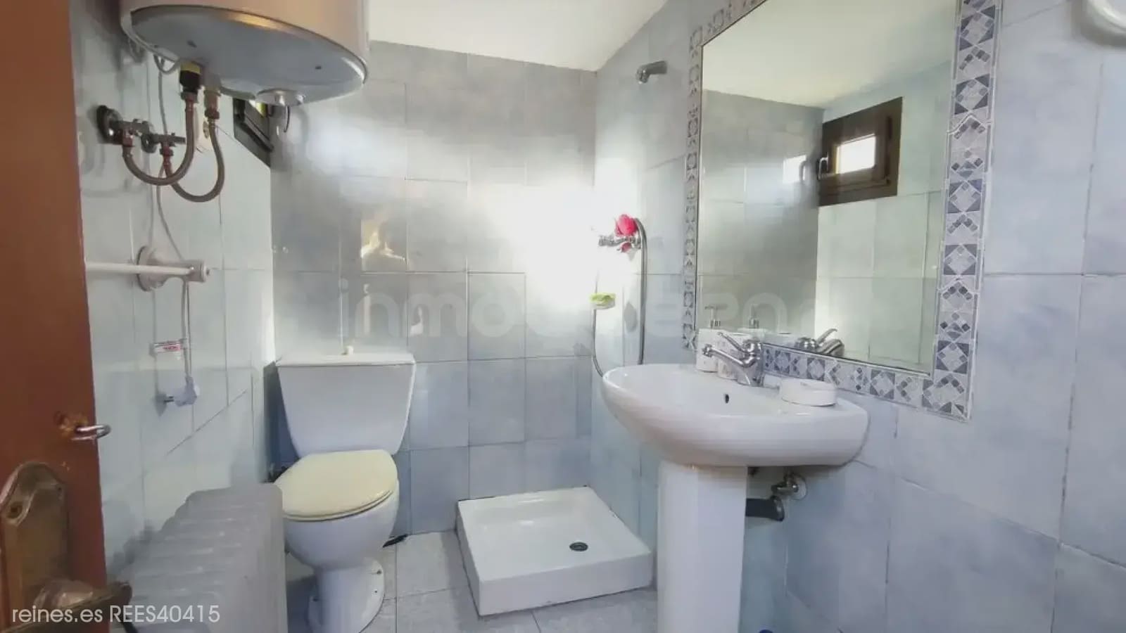 2 bedroom Finca/Country House for sale in Mieres - € 49,900 (Ref: 9727009)