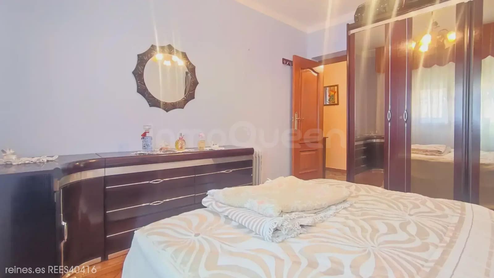 3 bedroom Flat for sale in Mieres with garage - € 75,000 (Ref: 9727010)