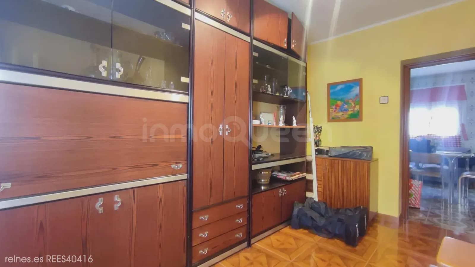 3 bedroom Flat for sale in Mieres with garage - € 75,000 (Ref: 9727010)
