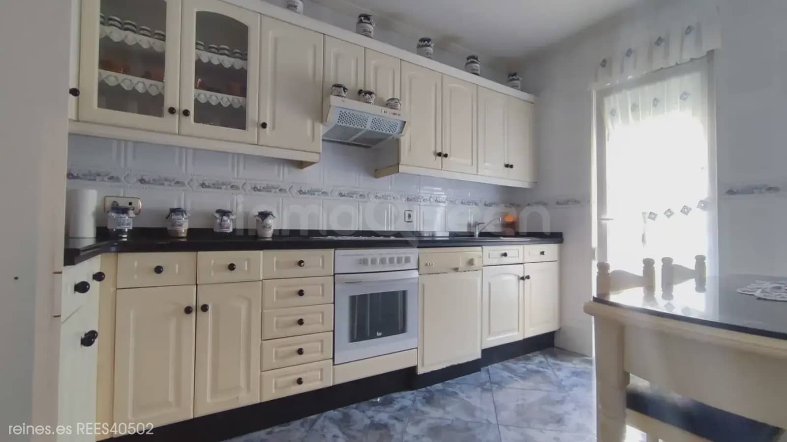 4 bedroom Terraced Villa for sale in Morcin with garage - € 119,900 (Ref: 9727011)