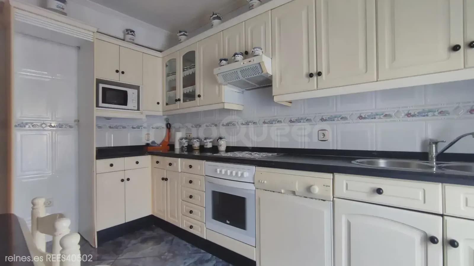 4 bedroom Terraced Villa for sale in Morcin with garage - € 119,900 (Ref: 9727011)