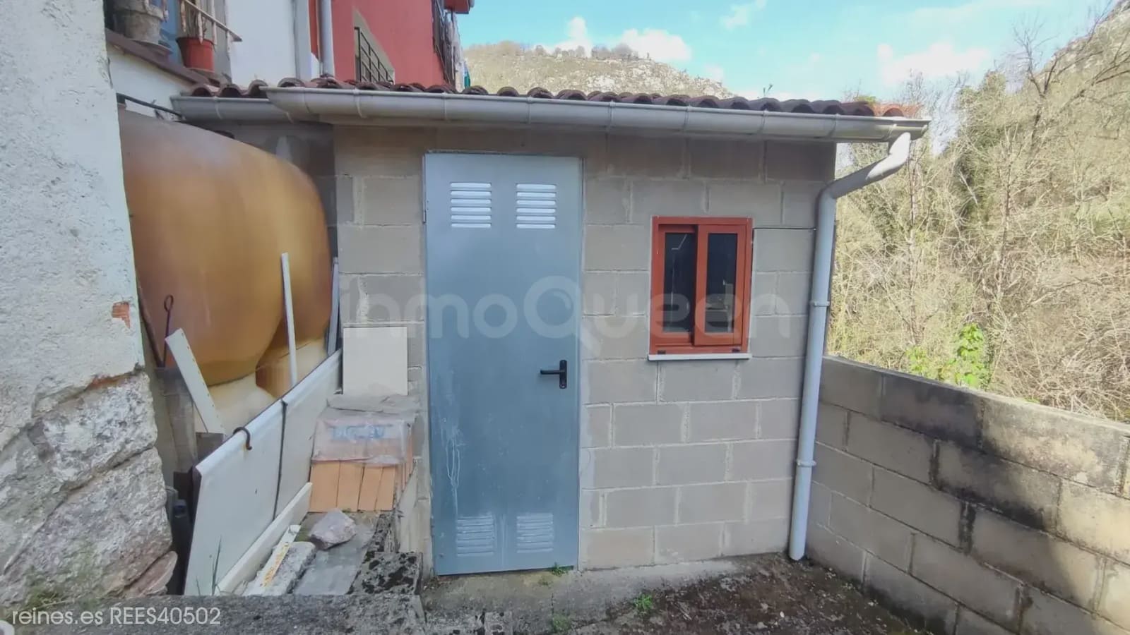 4 bedroom Terraced Villa for sale in Morcin with garage - € 119,900 (Ref: 9727011)