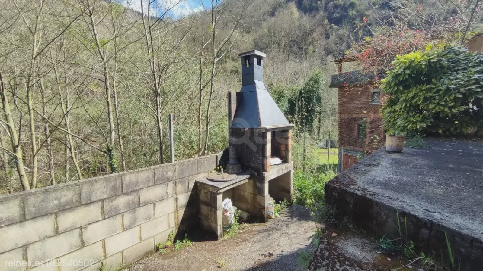 4 bedroom Terraced Villa for sale in Morcin with garage - € 119,900 (Ref: 9727011)