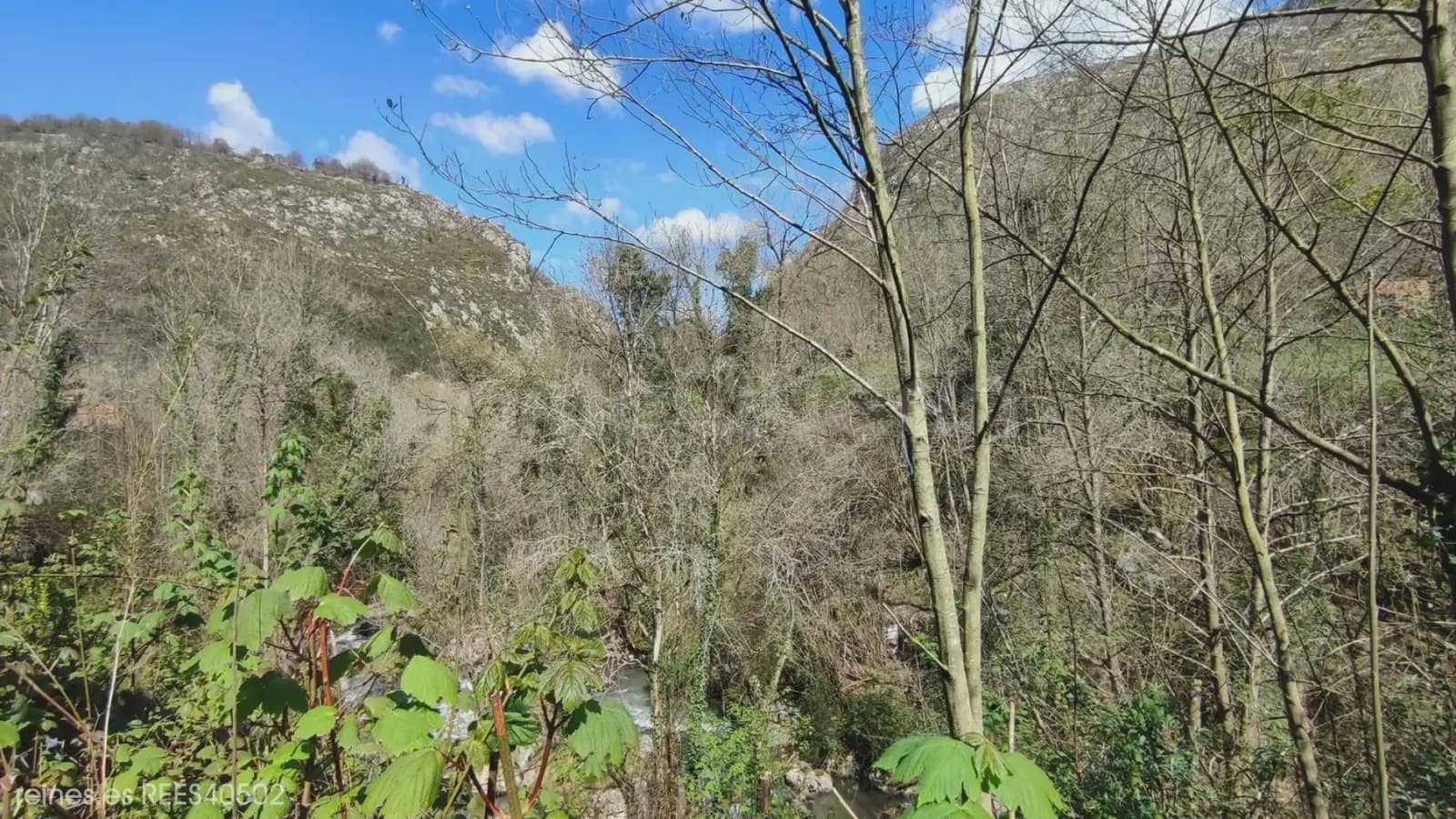 4 bedroom Terraced Villa for sale in Morcin with garage - € 119,900 (Ref: 9727011)