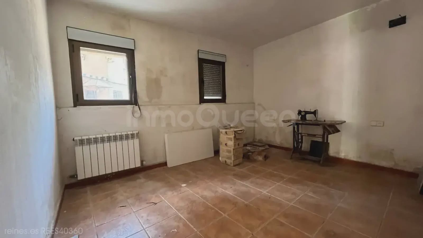 2 bedroom Terraced Villa for sale in Oviedo - € 68,000 (Ref: 9730534)