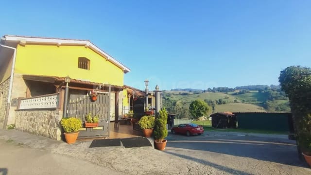 3 bedroom Semi-detached Villa for sale in Candamo - € 219,000 (Ref: 9730535)