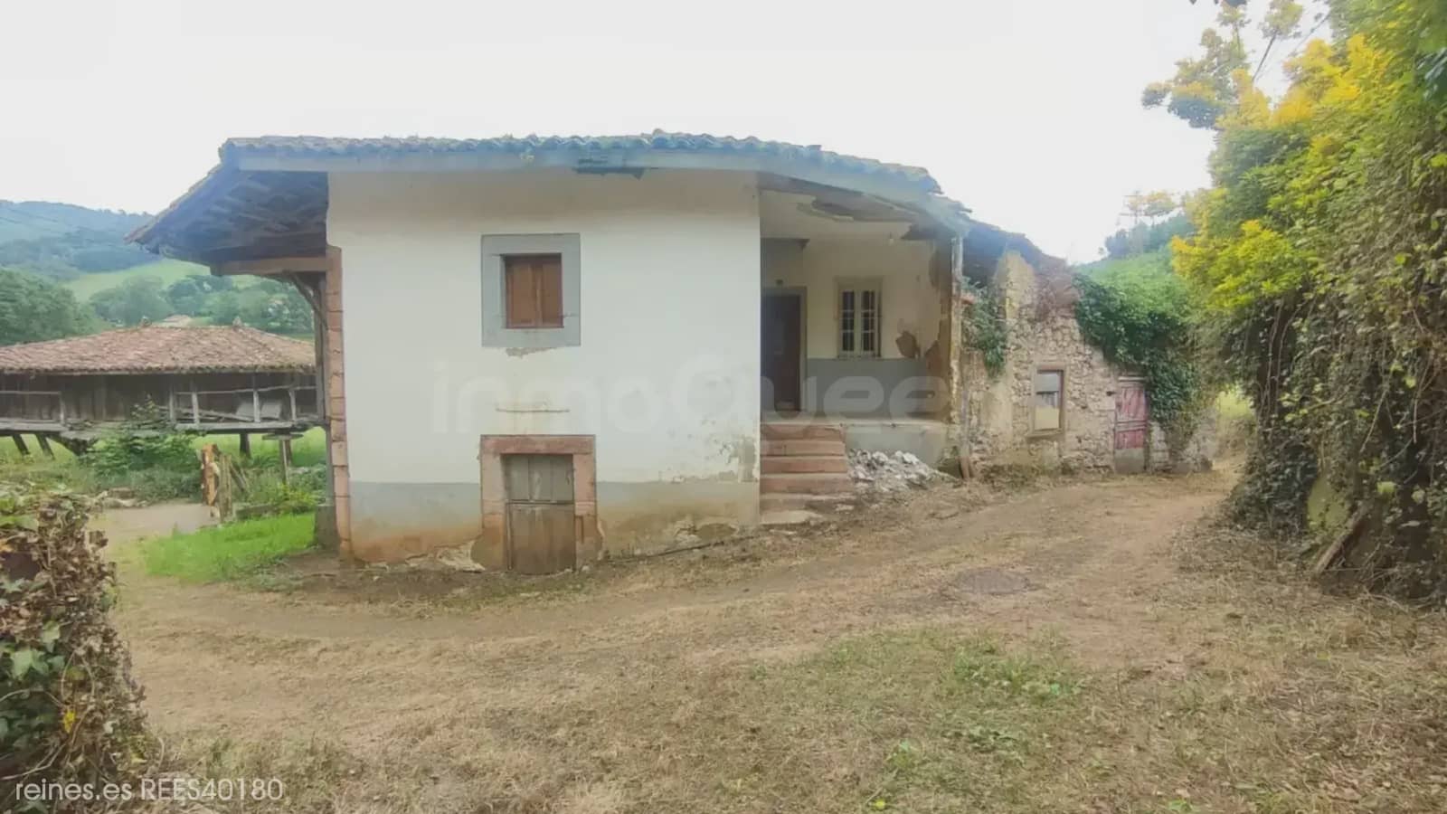 3 bedroom Finca/Country House for sale in Grado - € 35,000 (Ref: 9730537)