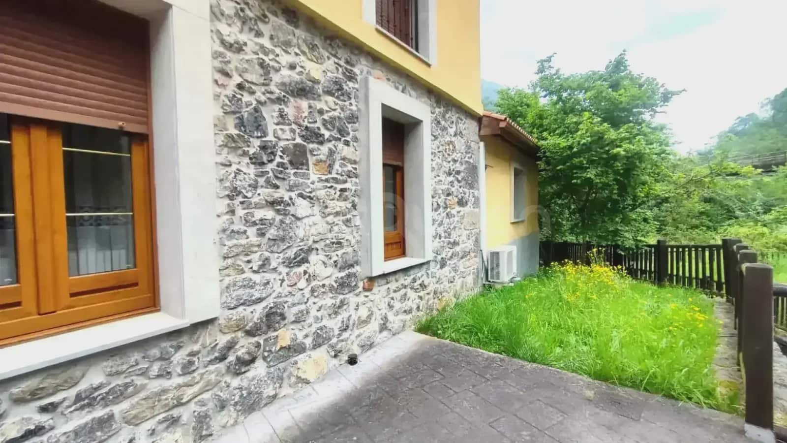 4 bedroom Finca/Country House for sale in Santo Adriano with garage - € 280,000 (Ref: 9730538)