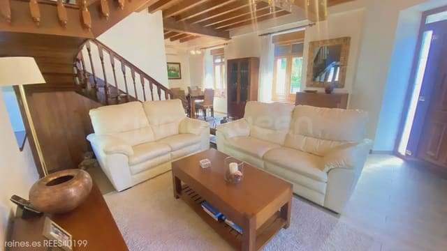 4 sypialnia Finka/Dom wiejski na sprzedaż w Santo Adriano z garażem - 280 000 € (Ref: 9730538)