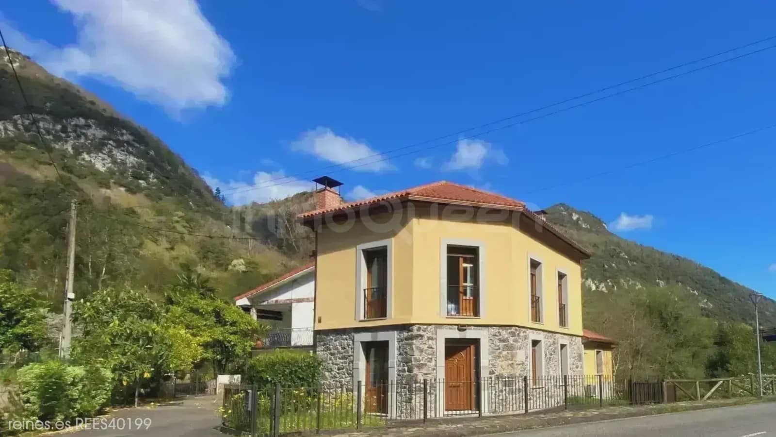 4 bedroom Finca/Country House for sale in Santo Adriano with garage - € 280,000 (Ref: 9730538)