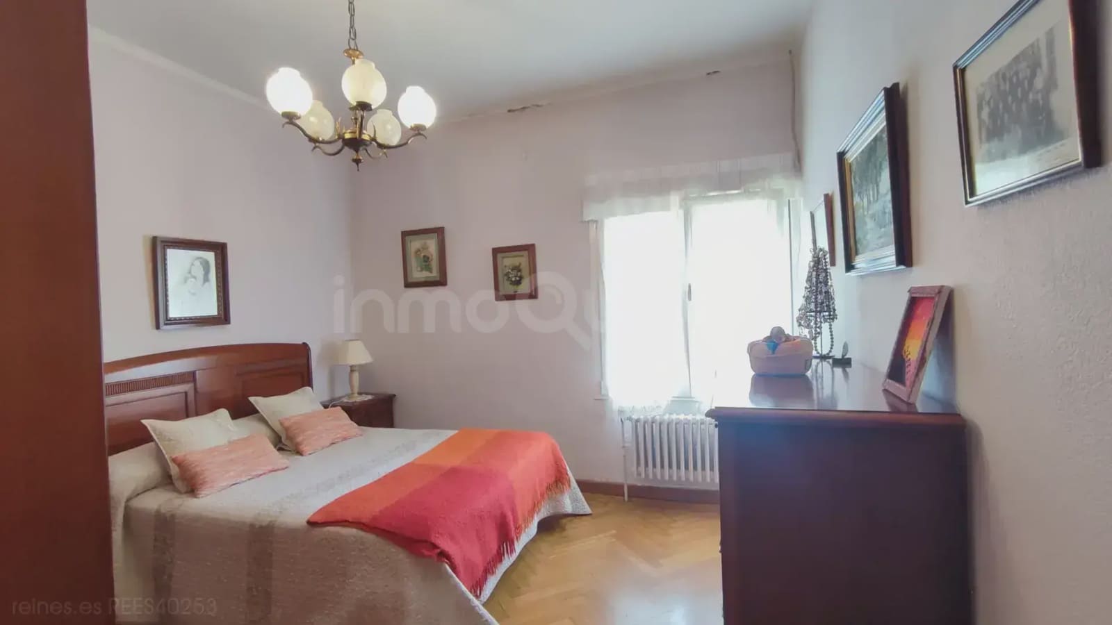 5 bedroom Finca/Country House for sale in Grado with garage - € 300,000 (Ref: 9730539)