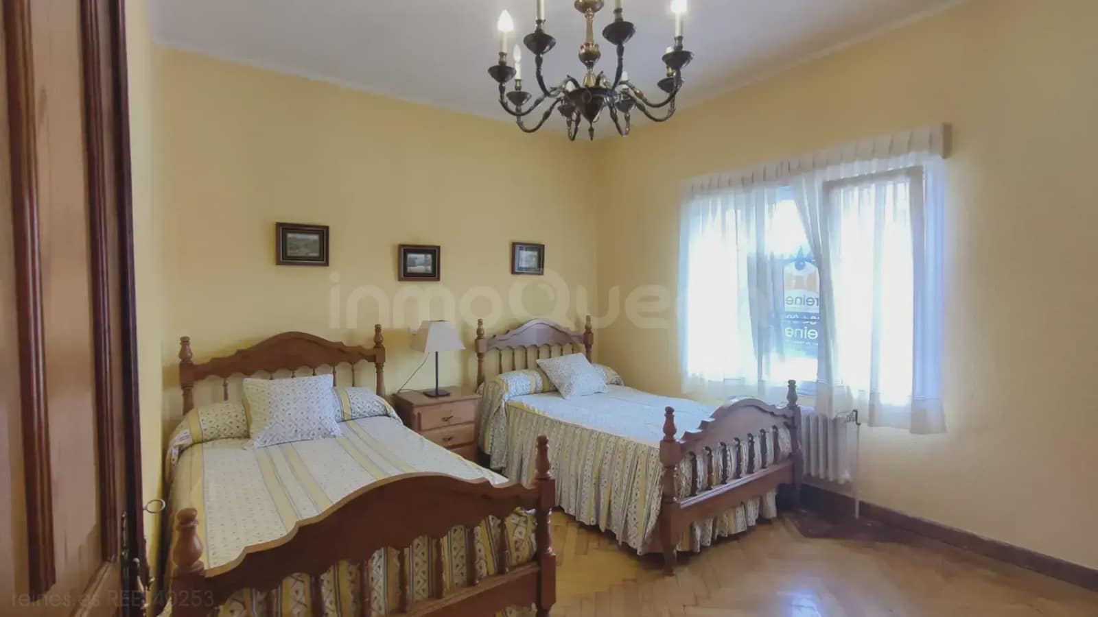 5 bedroom Finca/Country House for sale in Grado with garage - € 300,000 (Ref: 9730539)
