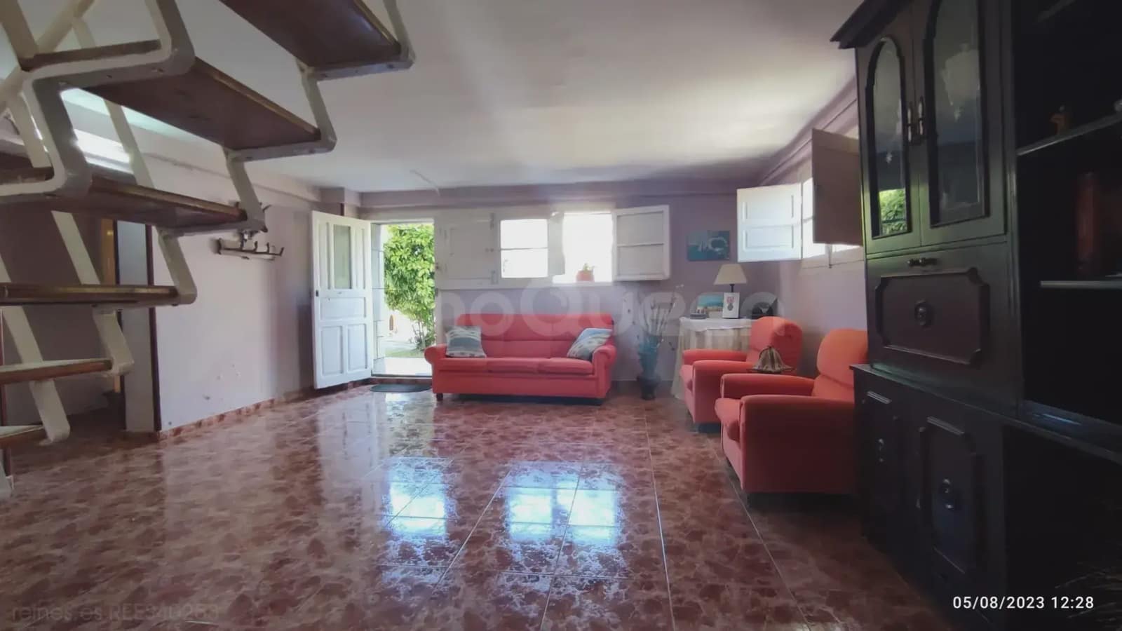 5 bedroom Finca/Country House for sale in Grado with garage - € 300,000 (Ref: 9730539)