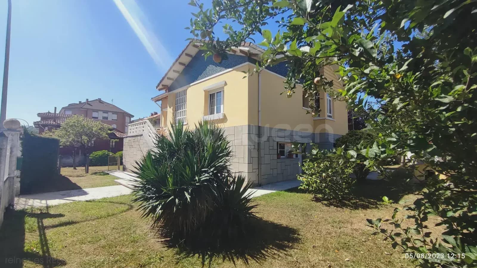 5 bedroom Finca/Country House for sale in Grado with garage - € 300,000 (Ref: 9730539)