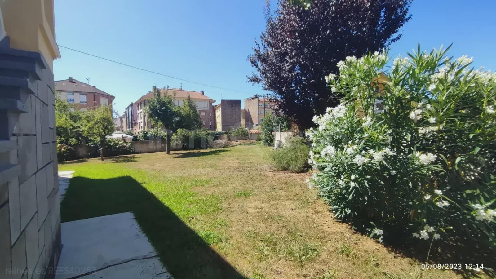 5 bedroom Finca/Country House for sale in Grado with garage - € 300,000 (Ref: 9730539)