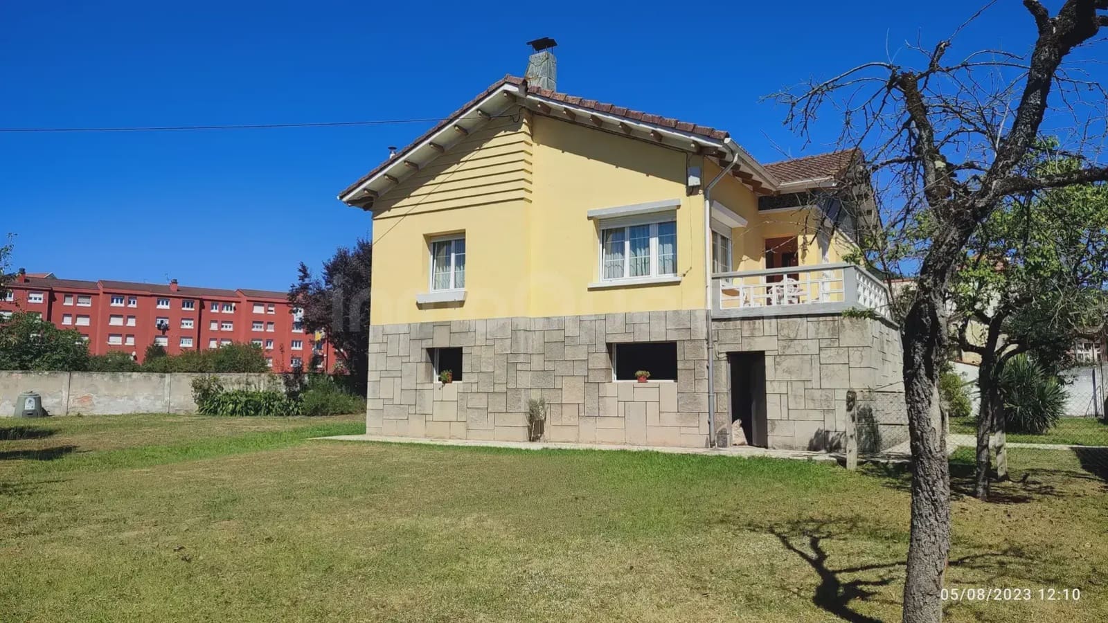 5 bedroom Finca/Country House for sale in Grado with garage - € 300,000 (Ref: 9730539)