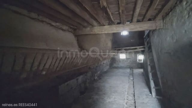 5 bedroom Finca/Country House for sale in Cieza - € 95,000 (Ref: 9730542)