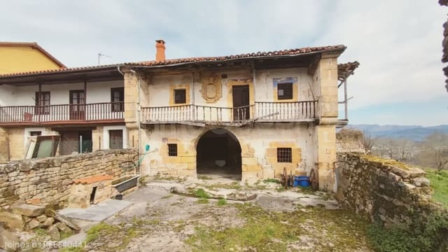 5 bedroom Finca/Country House for sale in Cieza - € 95,000 (Ref: 9730542)