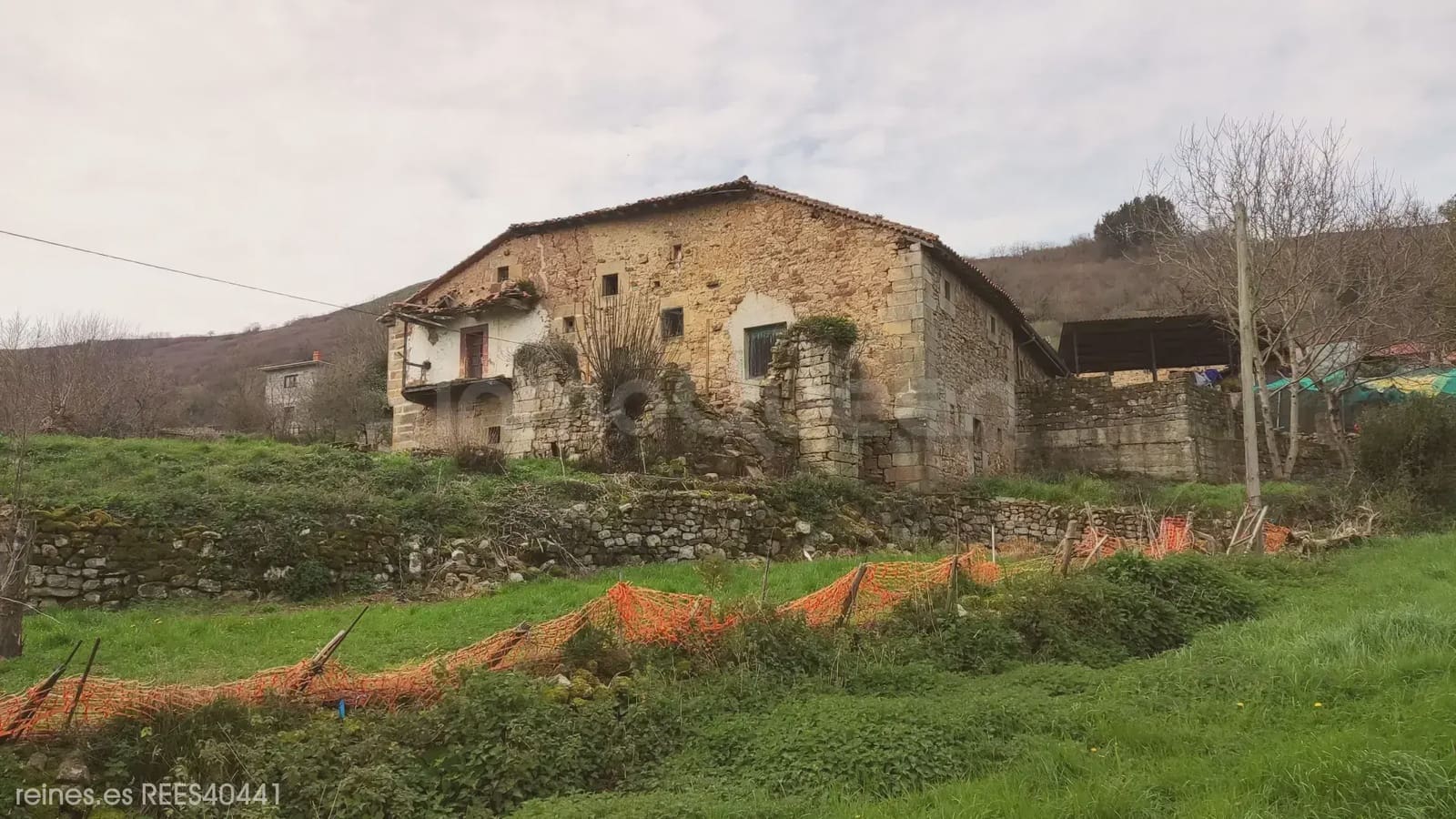 5 bedroom Finca/Country House for sale in Cieza - € 95,000 (Ref: 9730542)
