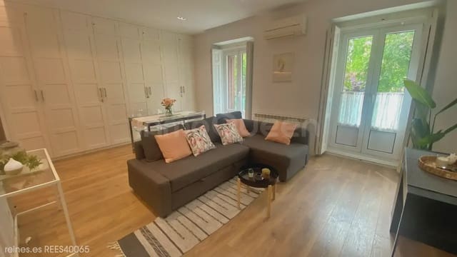 3 bedroom Flat for sale in Universidad, Madrid city - € 1,395,000 (Ref: 9730544)