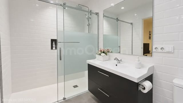 3 slaapkamer Flat te koop in Universidad, Madrid stad - € 1.195.000 (Ref: 9730544)
