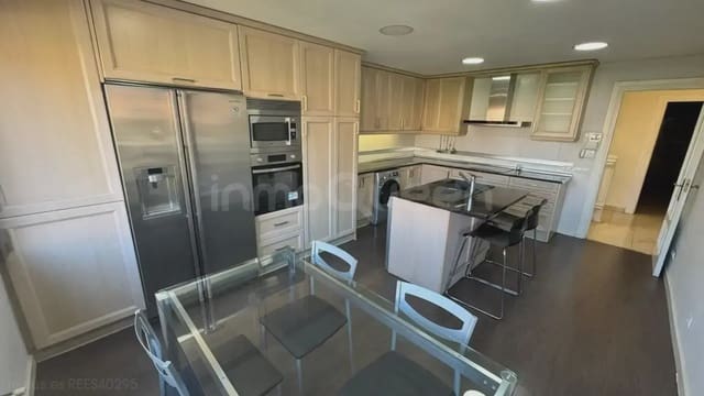 4 bedroom Apartment for sale in Corralejos, Madrid city - € 1,590,000 (Ref: 9730545)