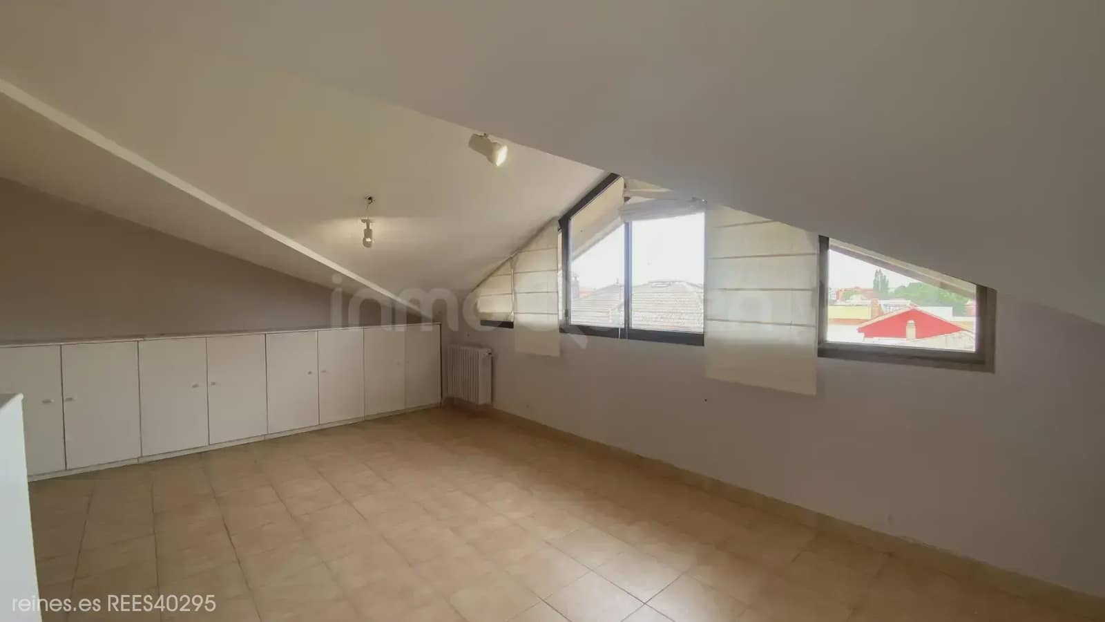 4 bedroom Villa for sale in Madrid city with pool garage - € 1,475,000 (Ref: 9730545)