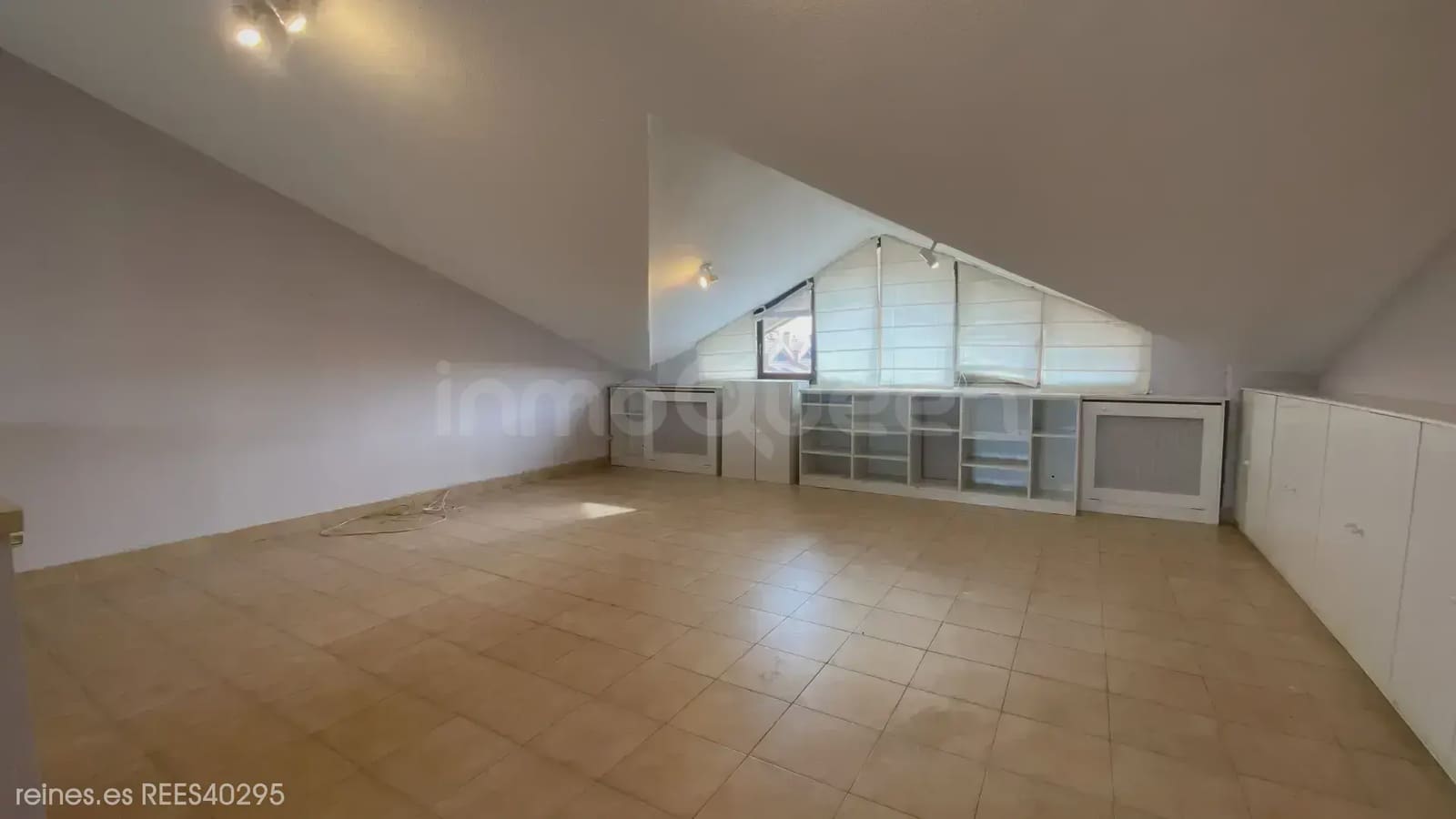 4 bedroom Villa for sale in Madrid city with pool garage - € 1,475,000 (Ref: 9730545)