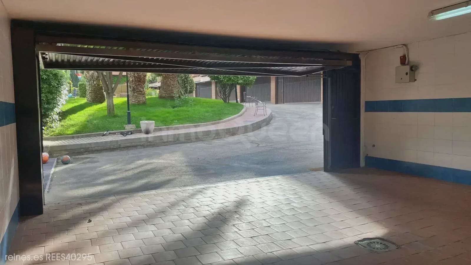 4 bedroom Villa for sale in Madrid city with pool garage - € 1,475,000 (Ref: 9730545)