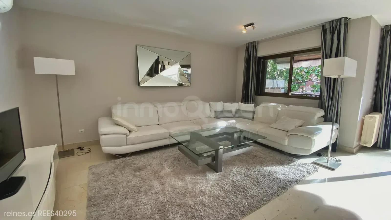 4 bedroom Villa for sale in Madrid city with pool garage - € 1,475,000 (Ref: 9730545)